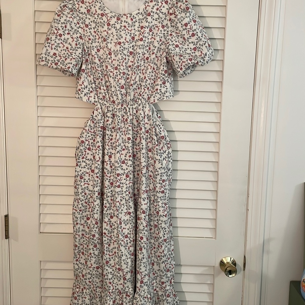 Wayf Plaza Cutout Tiered Puff Sleeve Maxi Floral Dress Size M